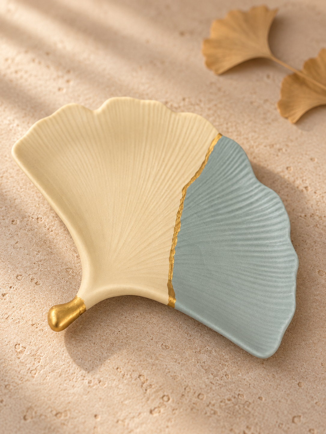 Ginkgo-Schale in Kintsugi-Optik